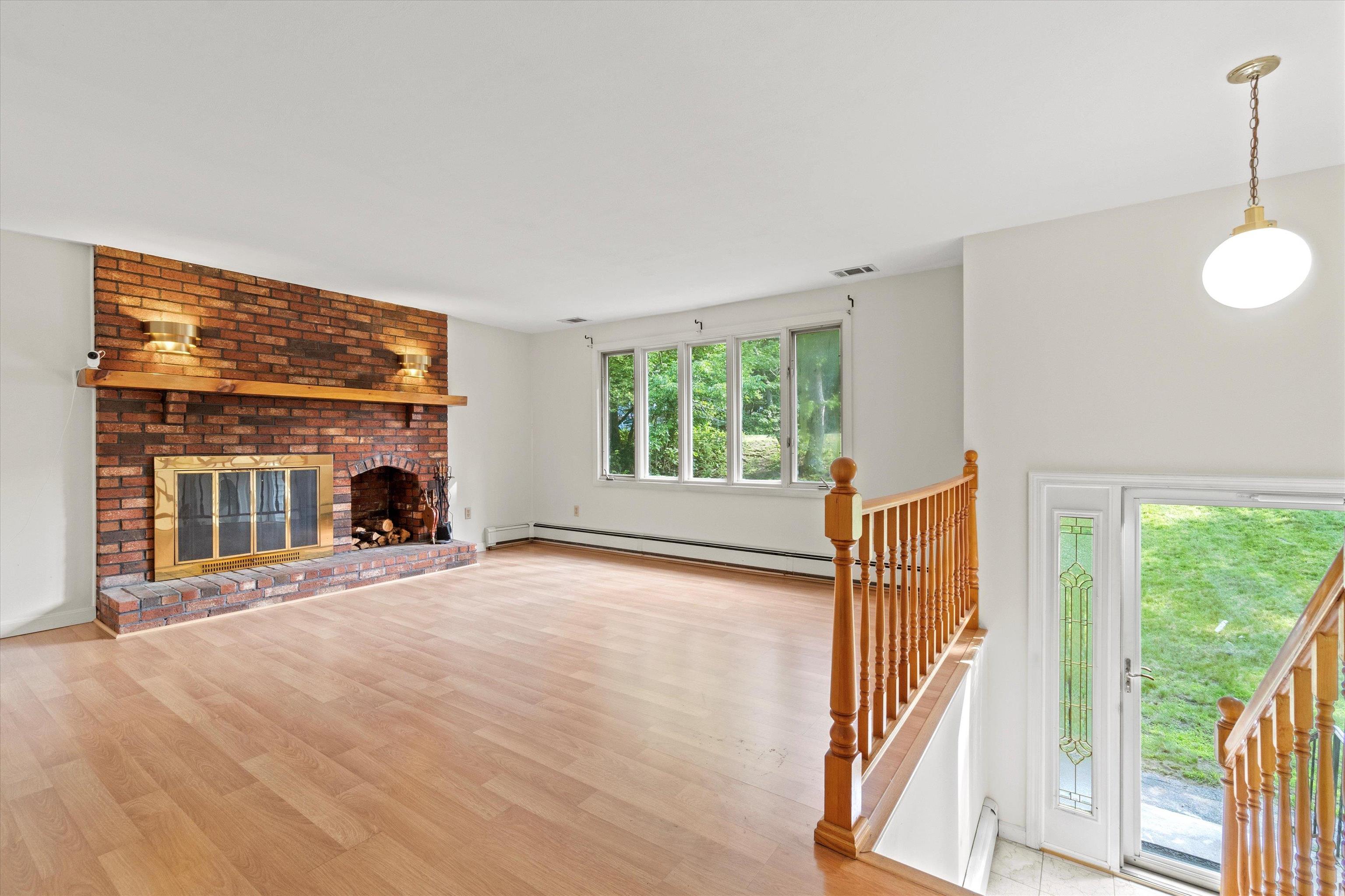1116 Mammoth Road