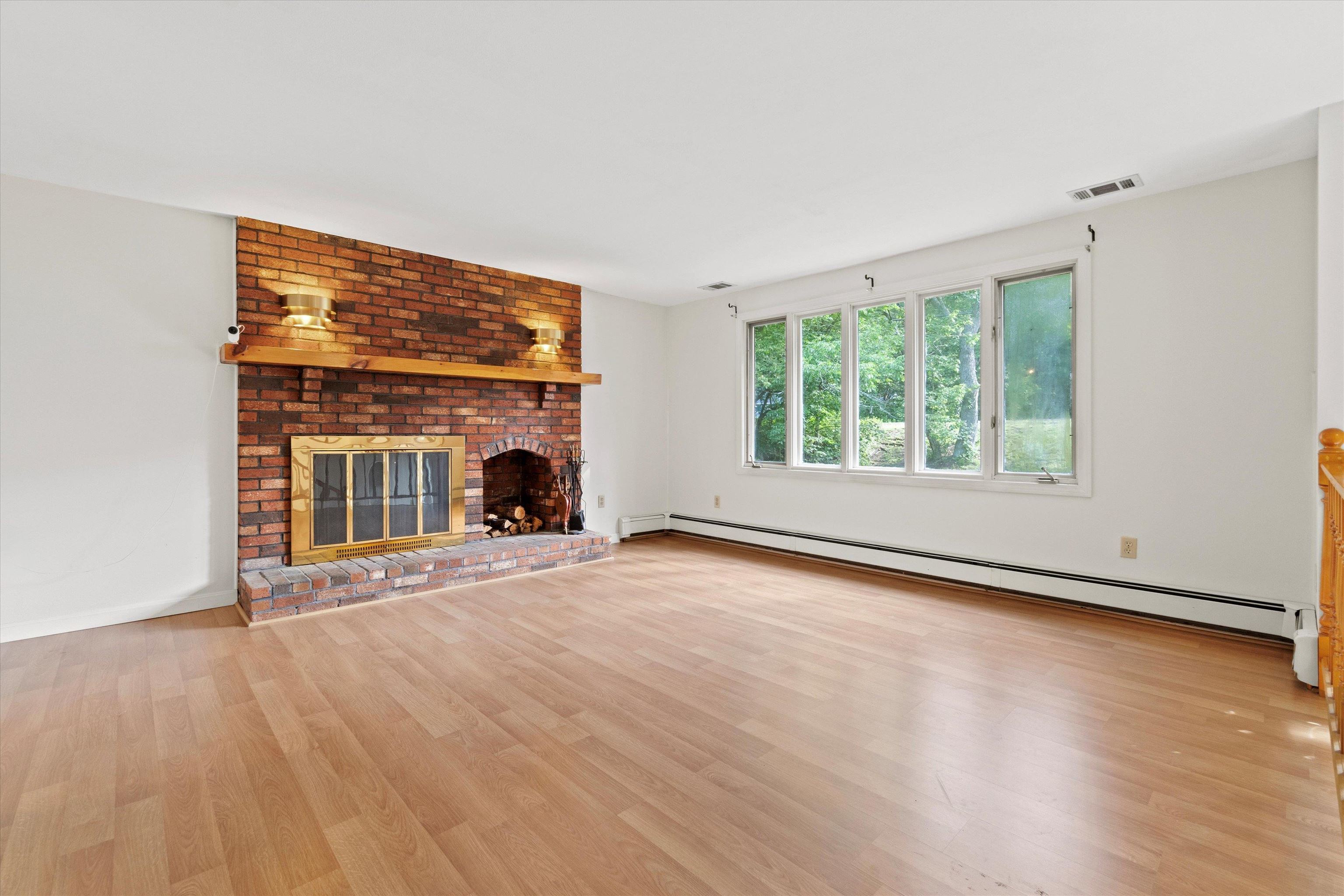 1116 Mammoth Road