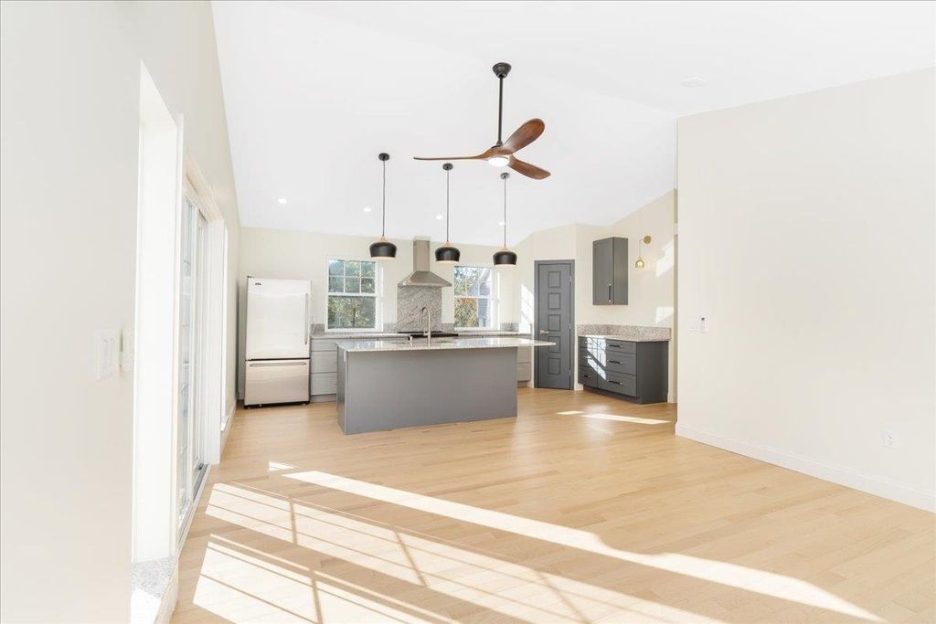 Photo of 61 Cortland Drive, Bedford, NH 03110 (MLS # 5089063)