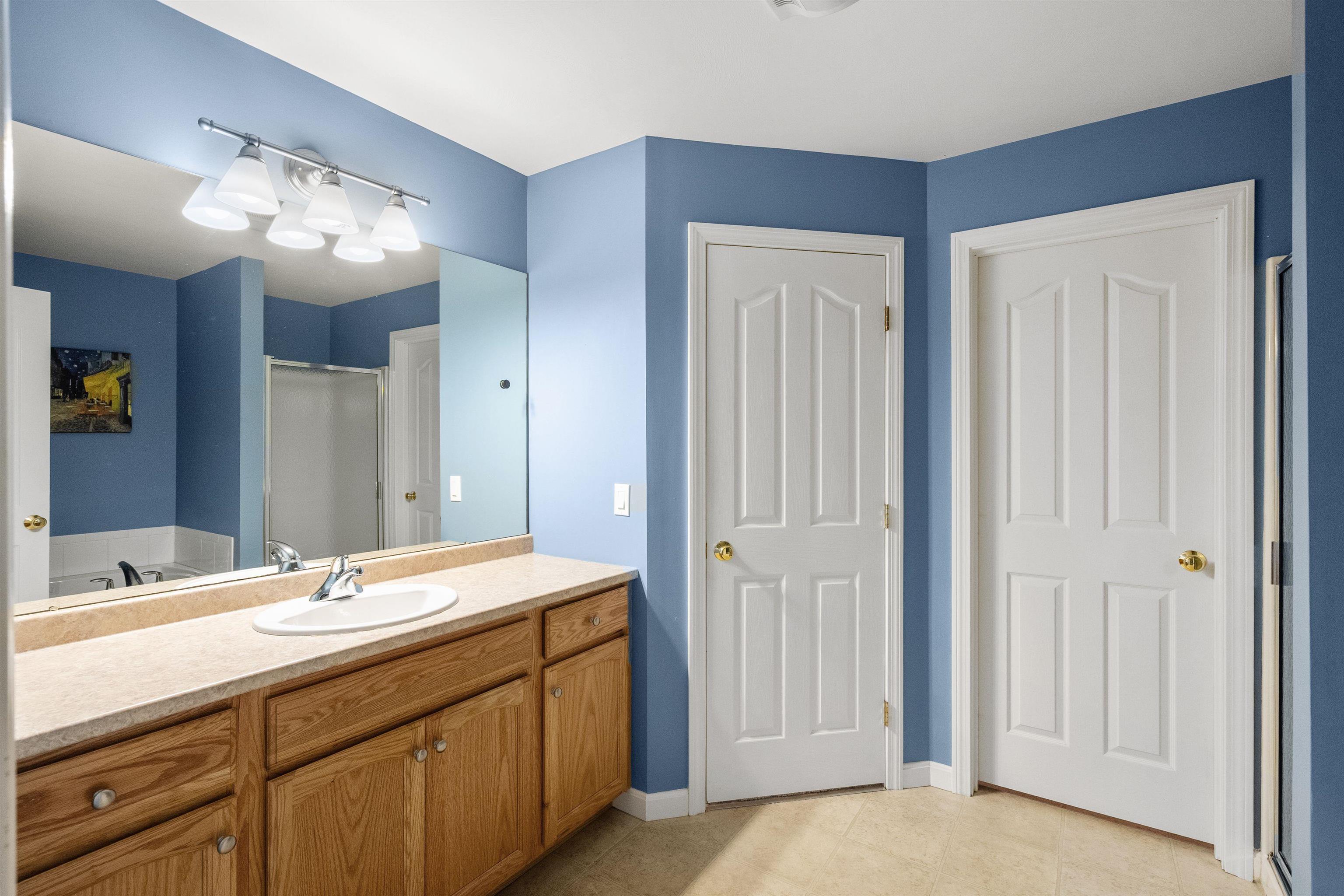 Concord, New Hampshire 03303, United States, 3 Bedrooms Bedrooms, ,3 BathroomsBathrooms,Residential,Active,224386