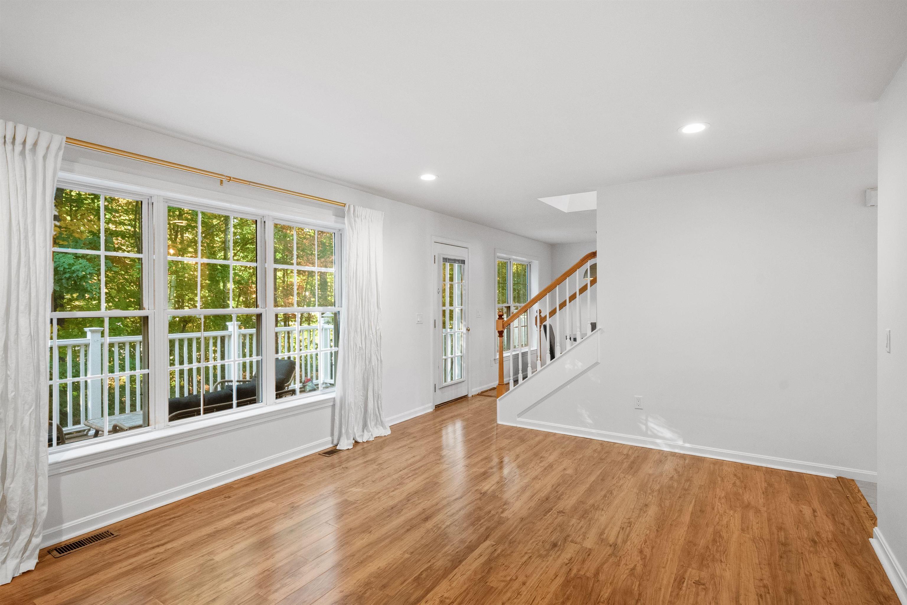 Concord, New Hampshire 03303, United States, 3 Bedrooms Bedrooms, ,3 BathroomsBathrooms,Residential,Active,224386