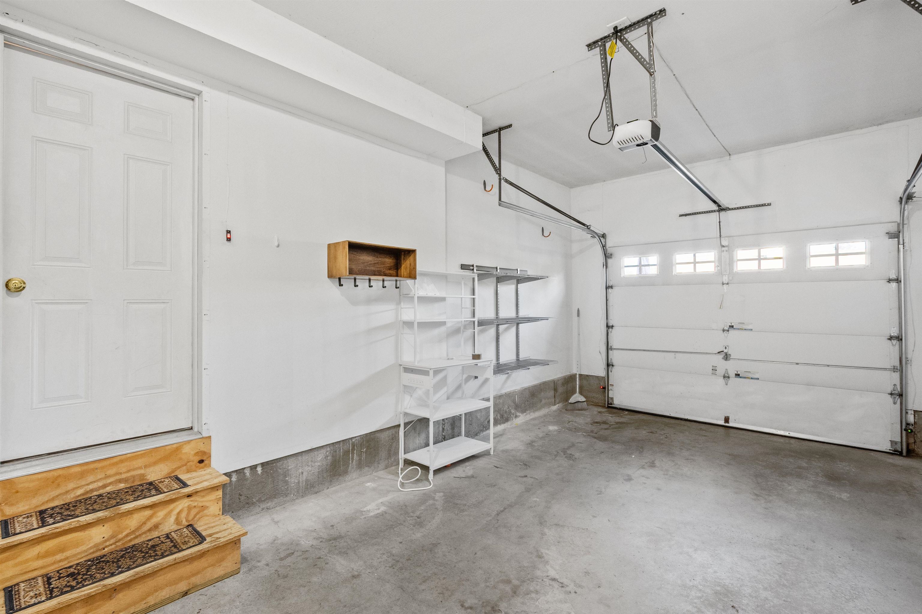 Concord, New Hampshire 03303, United States, 3 Bedrooms Bedrooms, ,3 BathroomsBathrooms,Residential,Active,224386