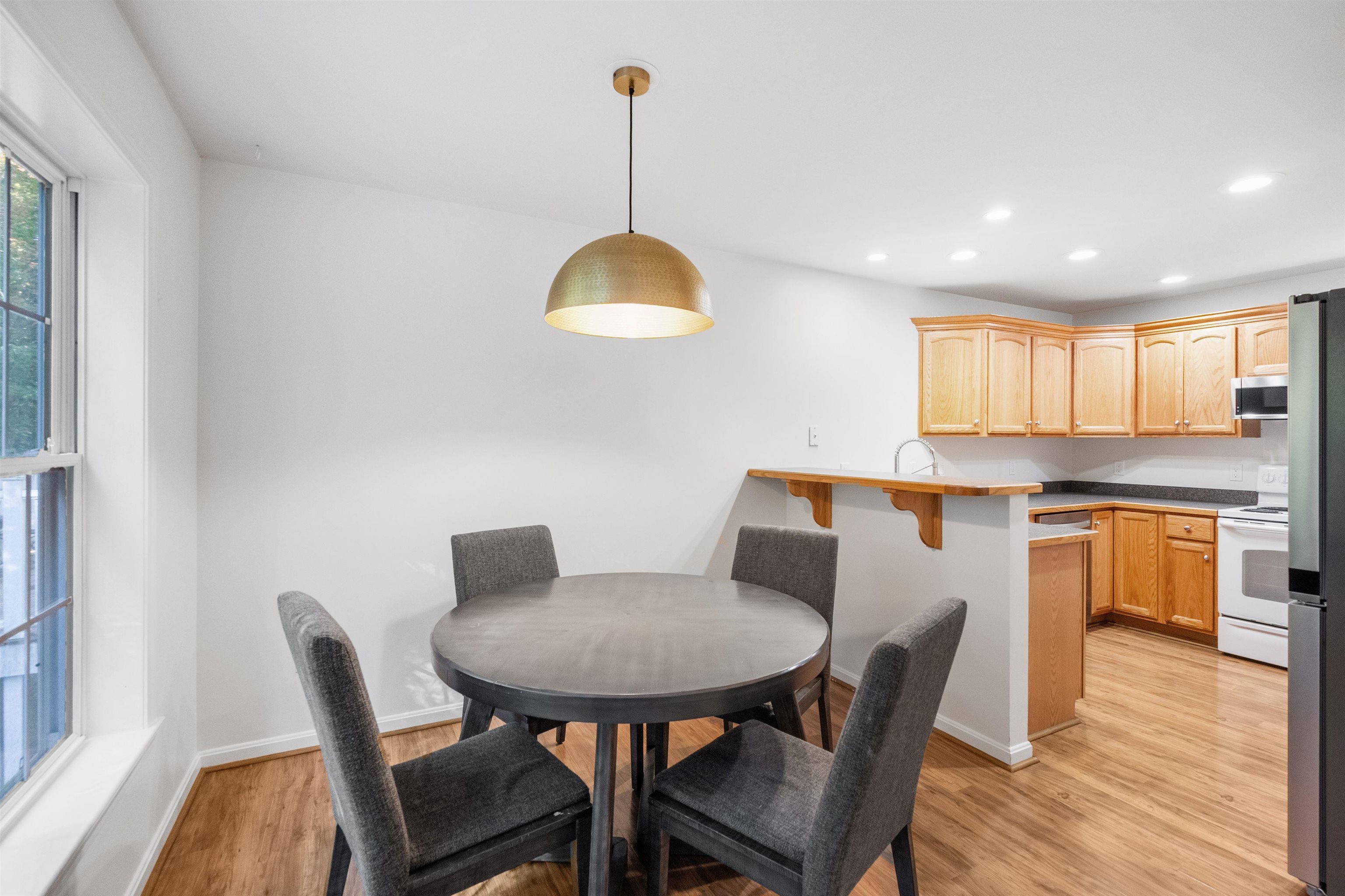 Concord, New Hampshire 03303, United States, 3 Bedrooms Bedrooms, ,3 BathroomsBathrooms,Residential,Active,224386