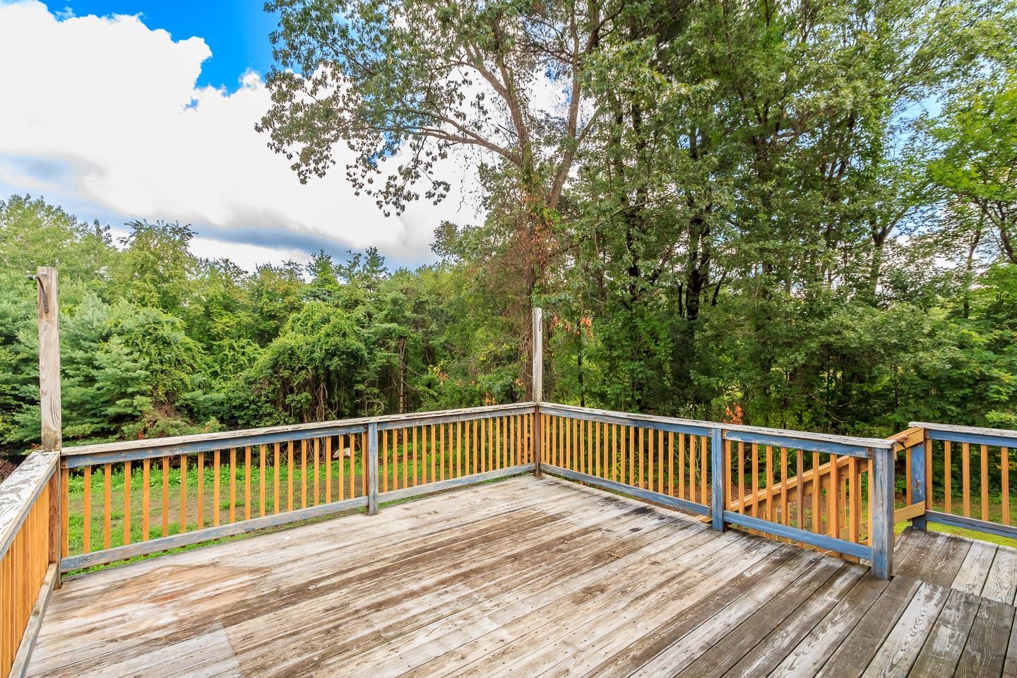 Londonderry, New Hampshire 03053, United States, 5 Bedrooms Bedrooms, ,2 BathroomsBathrooms,Residential,Active,191568