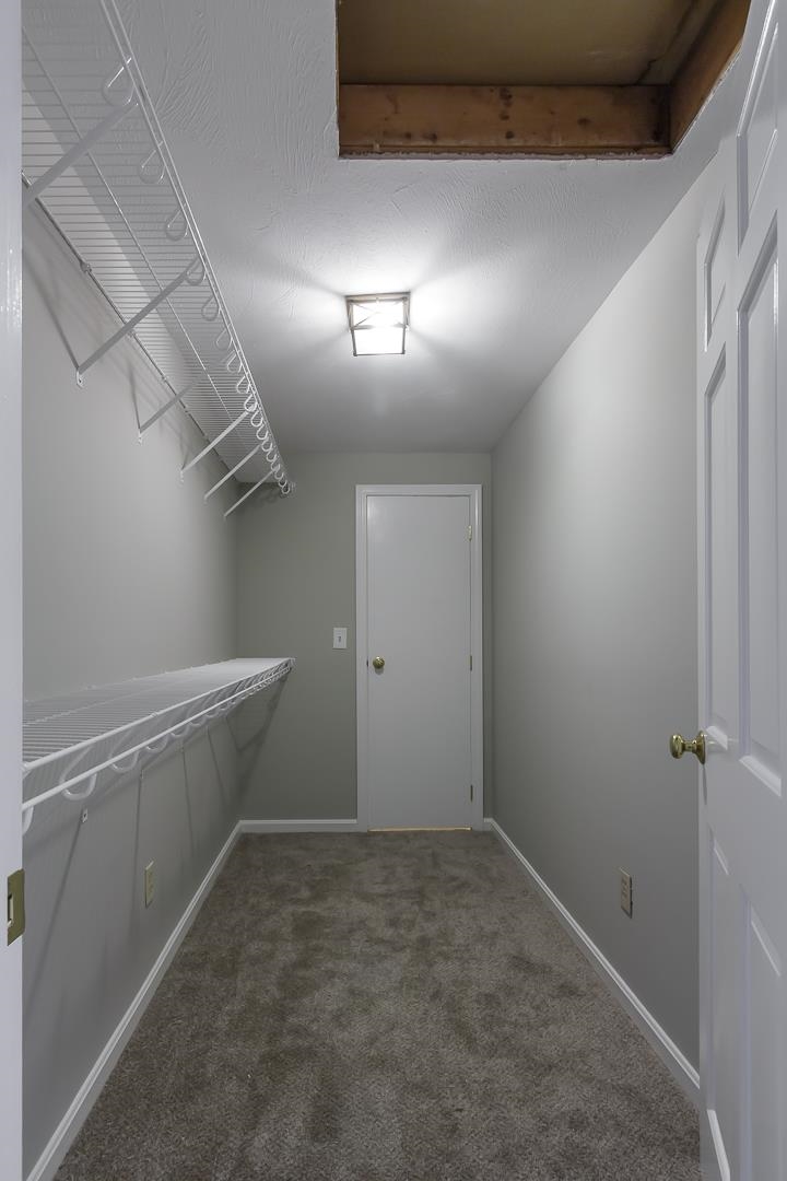 Londonderry, New Hampshire 03053, United States, 5 Bedrooms Bedrooms, ,2 BathroomsBathrooms,Residential,Active,191568