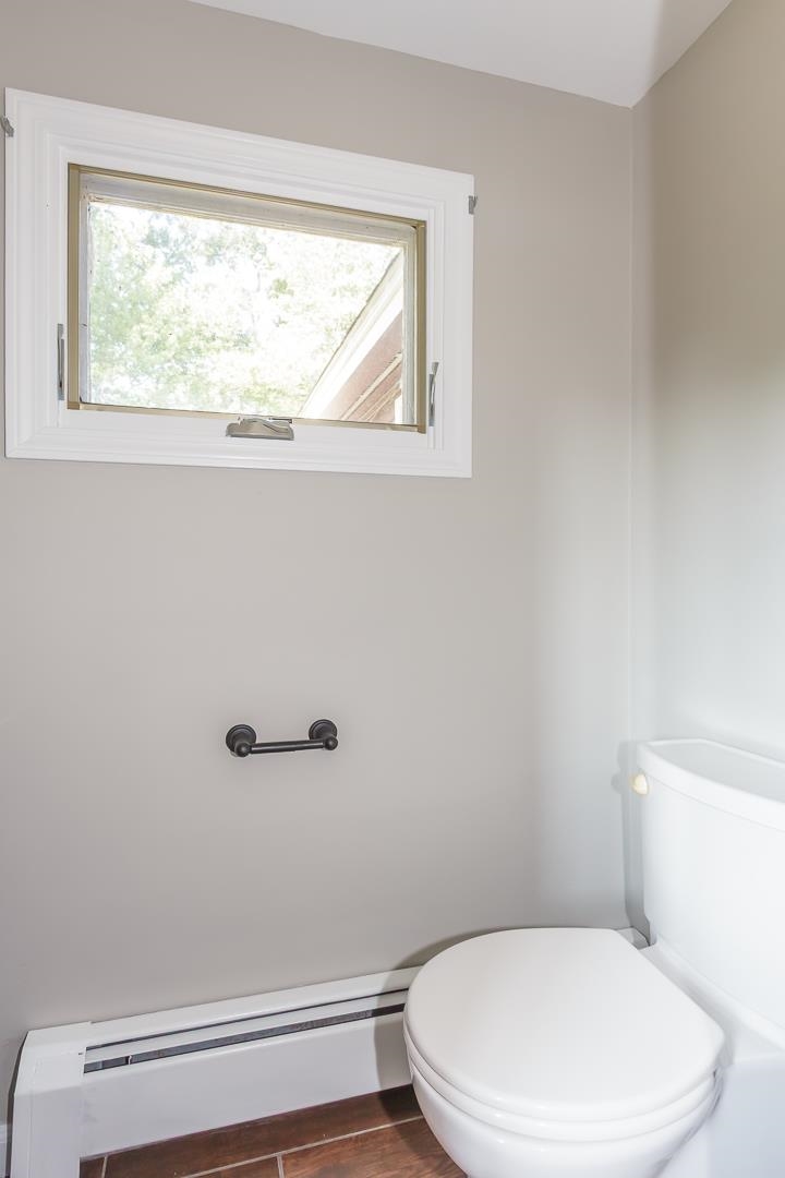 Londonderry, New Hampshire 03053, United States, 5 Bedrooms Bedrooms, ,2 BathroomsBathrooms,Residential,Active,191568