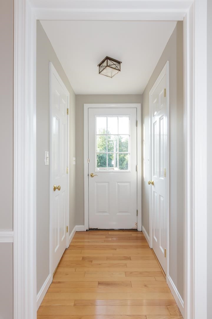 Londonderry, New Hampshire 03053, United States, 5 Bedrooms Bedrooms, ,2 BathroomsBathrooms,Residential,Active,191568