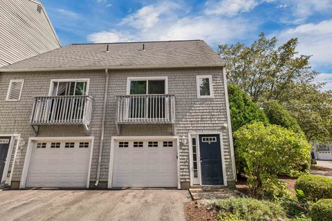 Photo of 74 Profile Circle #74, Nashua, NH 03063 (MLS # 5061825)