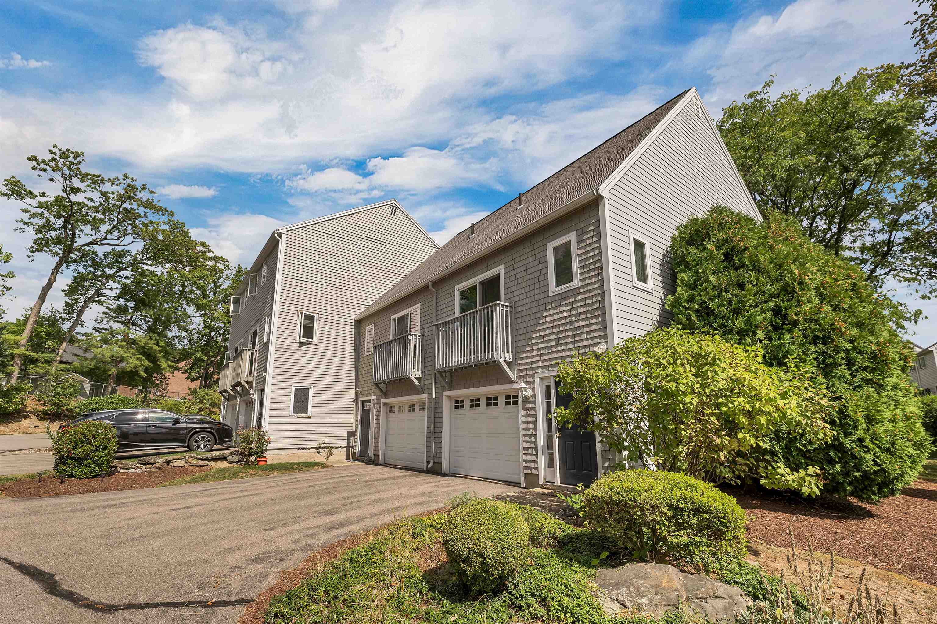 74 Profile Circle 74