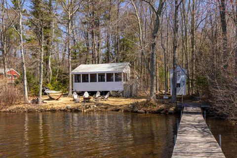 Photo of 35 Otter Way, Barrington, NH 03825 (MLS # 5085992)