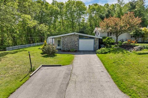 4 Johns Drive A Hooksett NH 03106