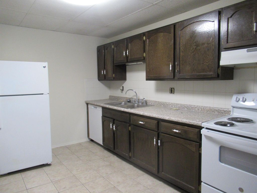 Photo of 131 Captiol Hill Drive, Londonderry, NH 03053 (MLS # 5071925)