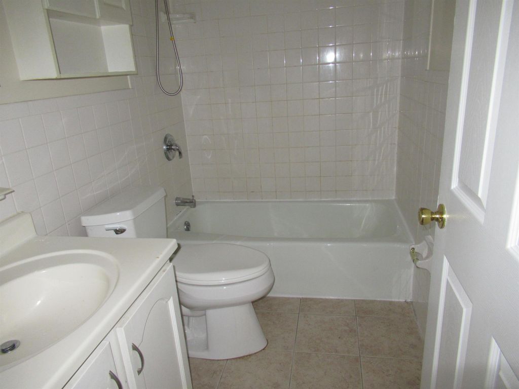 Photo of 131 Captiol Hill Drive, Londonderry, NH 03053 (MLS # 5071925)