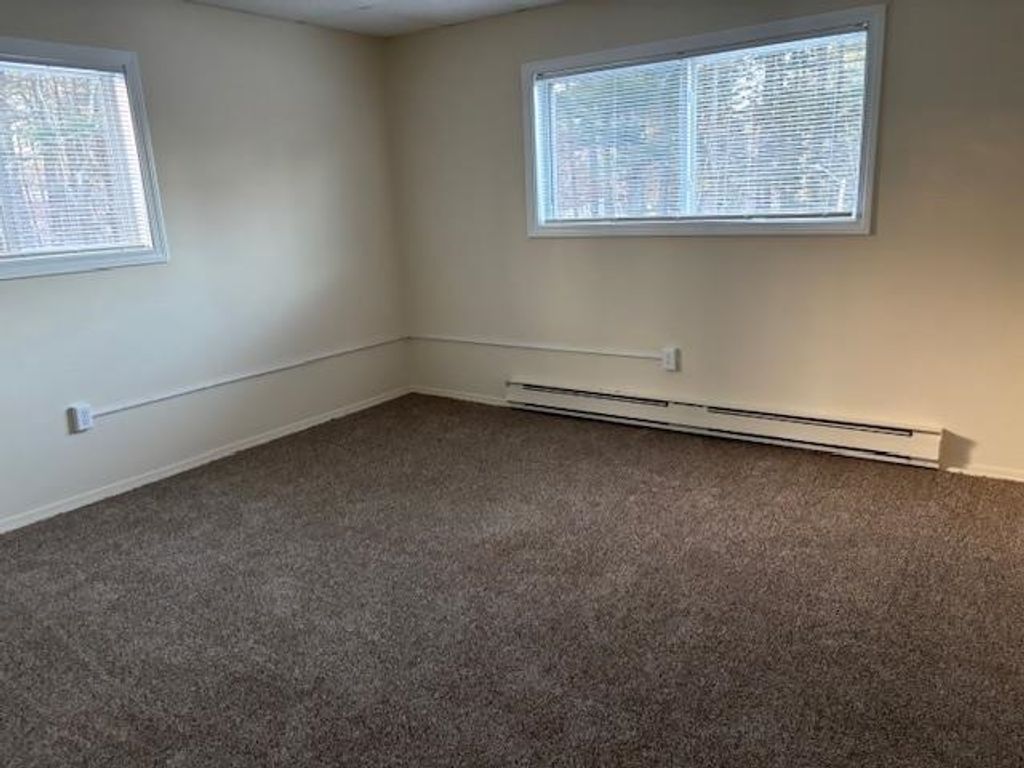 Photo of 131 Captiol Hill Drive, Londonderry, NH 03053 (MLS # 5071925)