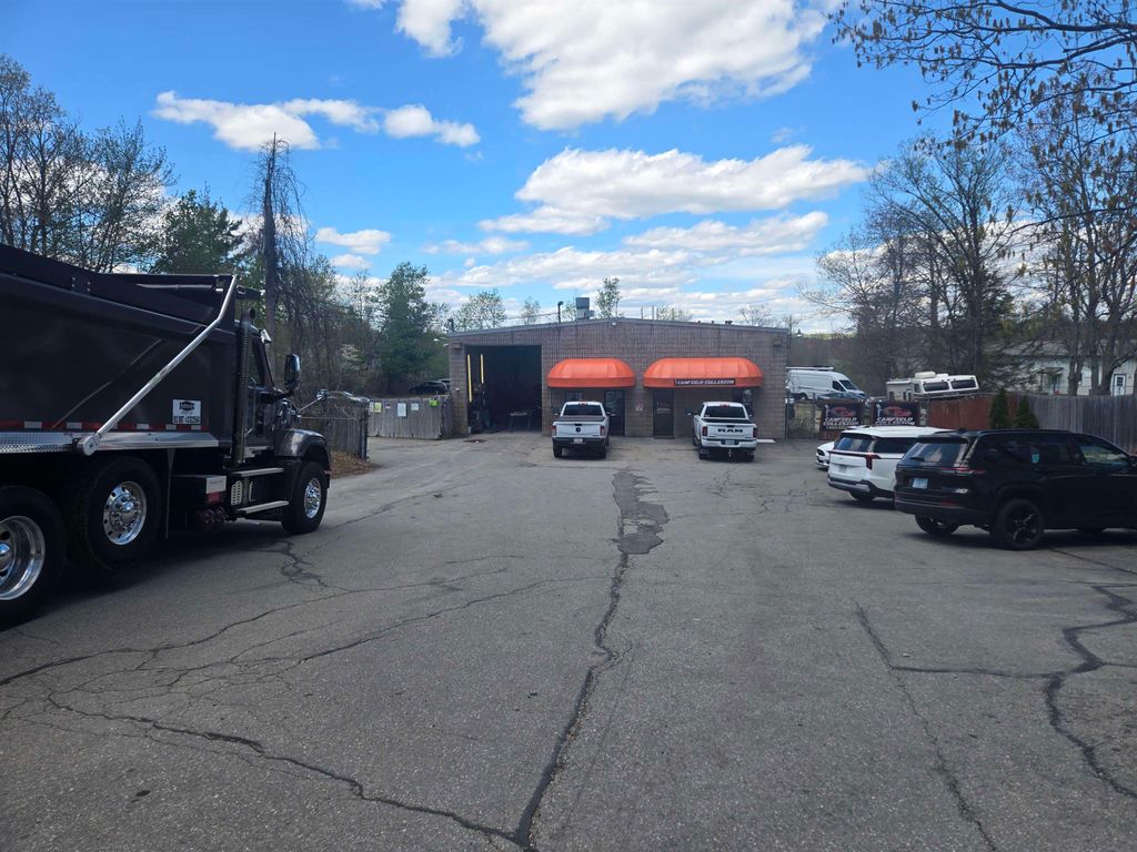 Photo of 272 Sheffield Road, Manchester, NH 03103 (MLS # 5087701)