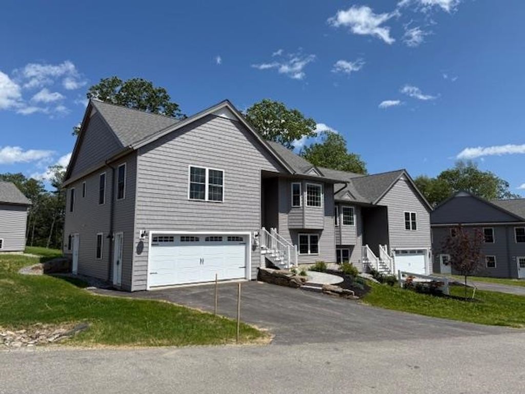 Photo of 61 Sunset Ridge #61A, Epping, NH 03042 (MLS # 5082868)