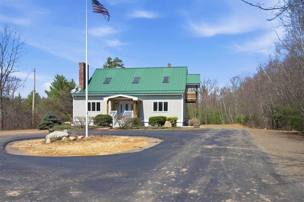 Photo of 564 Main Street, Fremont, NH 03044 (MLS # 5085783)