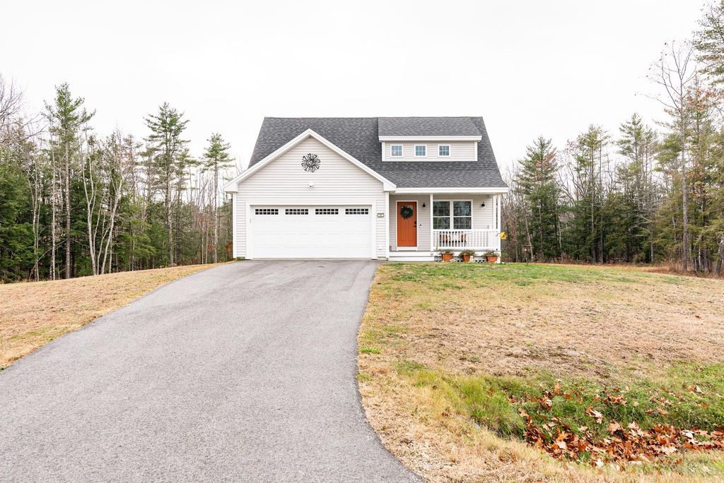 Photo of 39 Ida Circle, Rochester, NH 03868 (MLS # 5070580)