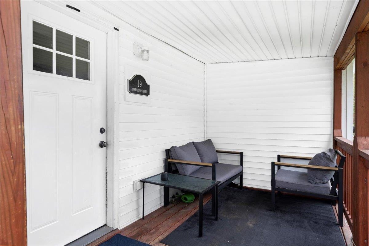 19 Overland Street