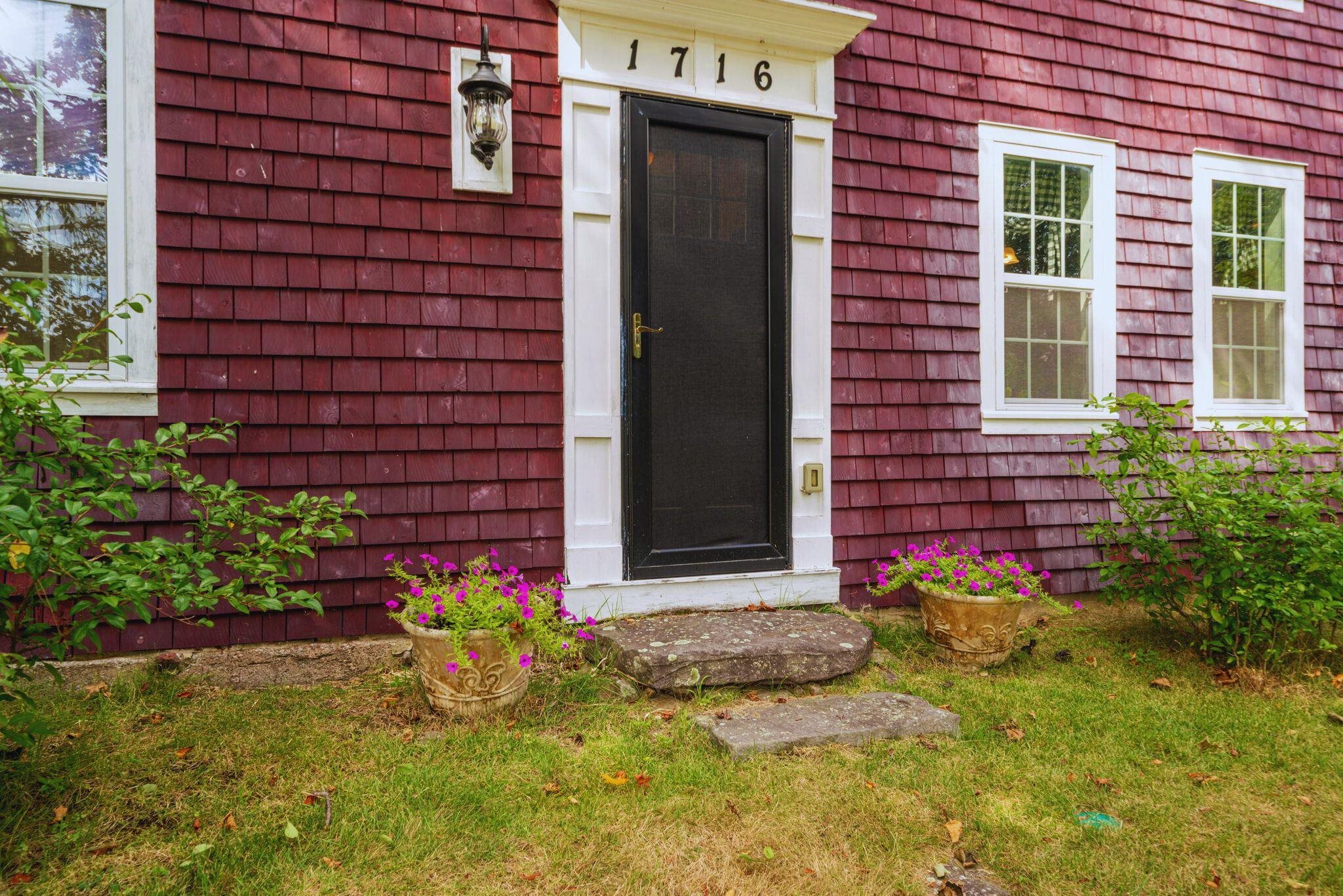 132 Maple Avenue
