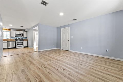 33 W. Elmhurst Avenue Unit B, Manchester, NH 03103 - #: 5060404