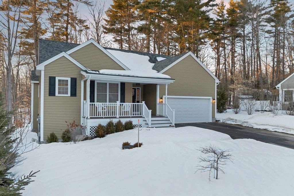 Photo of 4 Mulberry Court, Wolfeboro, NH 03894 (MLS # 5078453)