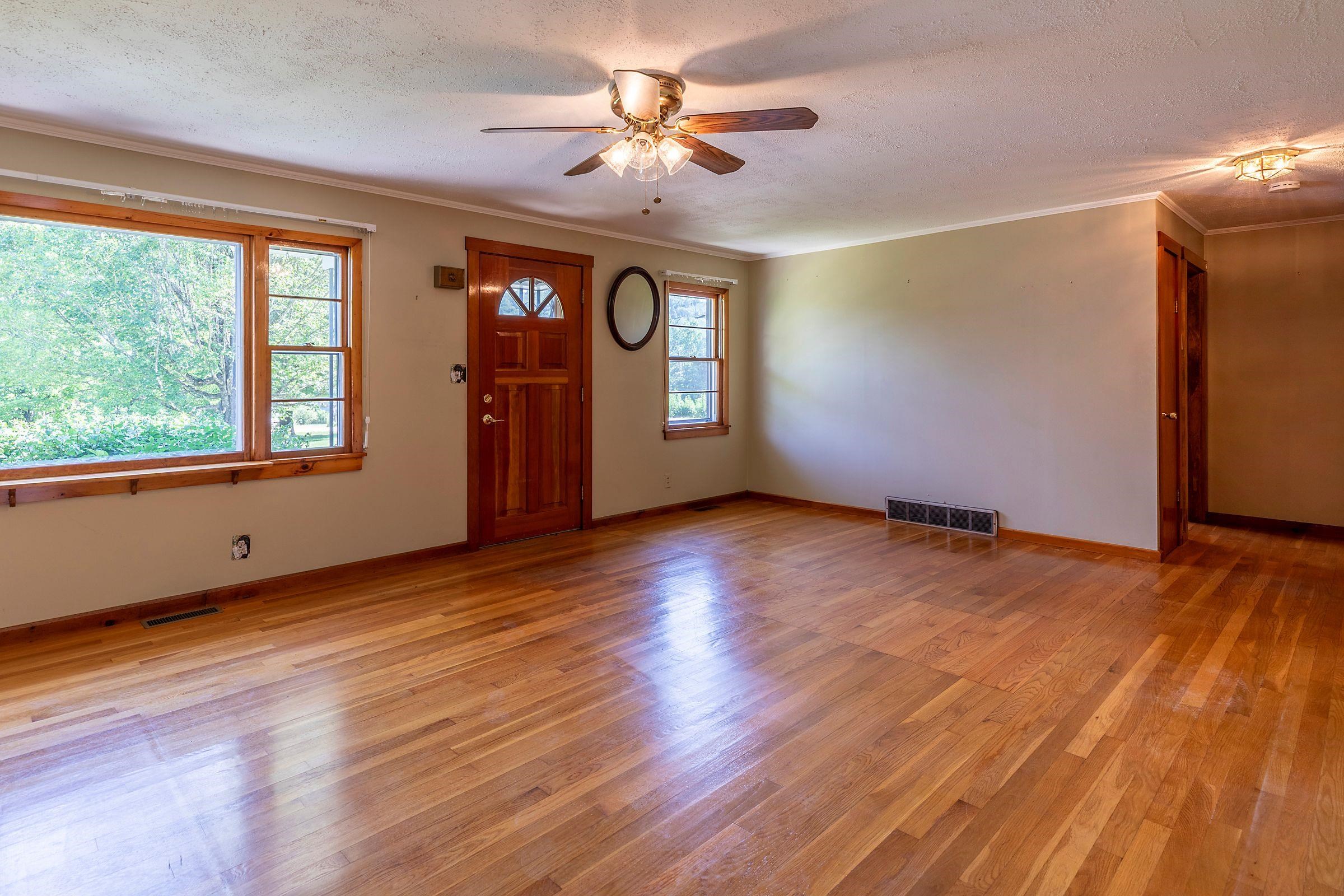 Londonderry, Vermont 05148, United States, 3 Bedrooms Bedrooms, ,3 BathroomsBathrooms,Residential,Active,175416