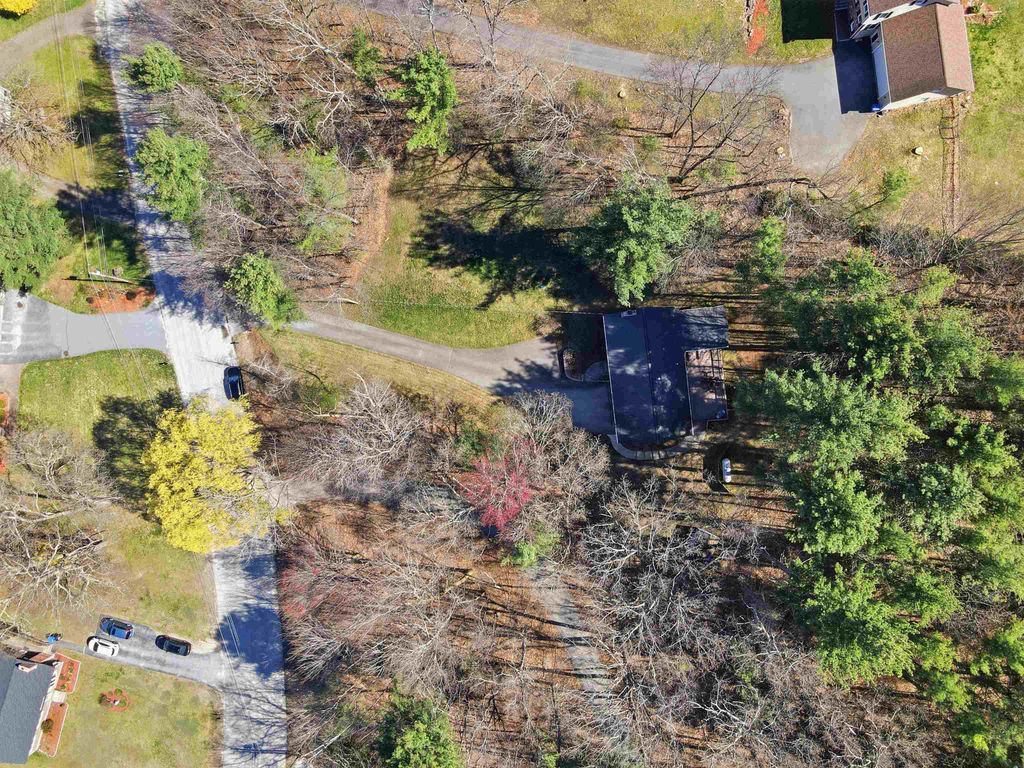 Photo of 21 Brook Drive, Hudson, NH 03051 (MLS # 5084992)