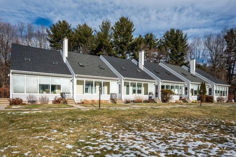 Photo of 3 Greenfield Drive #C, Dover, NH 03820 (MLS # 5073925)