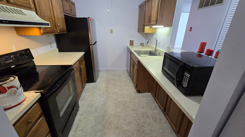 Photo of 3 Bartemus Trail, Nashua, NH 03063 (MLS # 5088135)