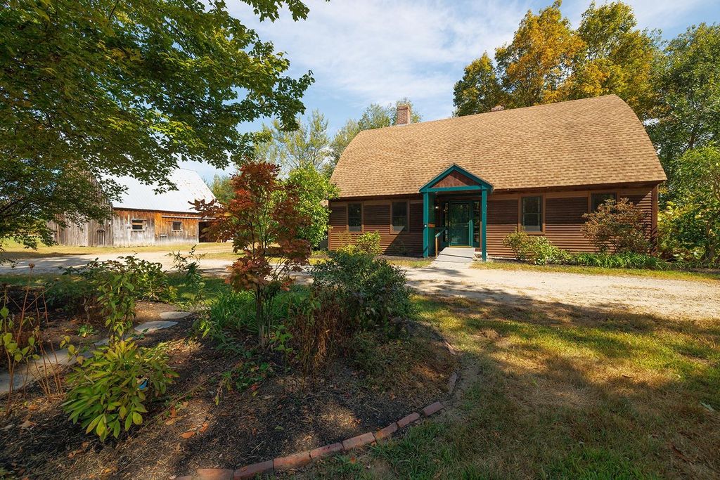 Photo of 250 King Street, Boscawen, NH 03303 (MLS # 5061989)