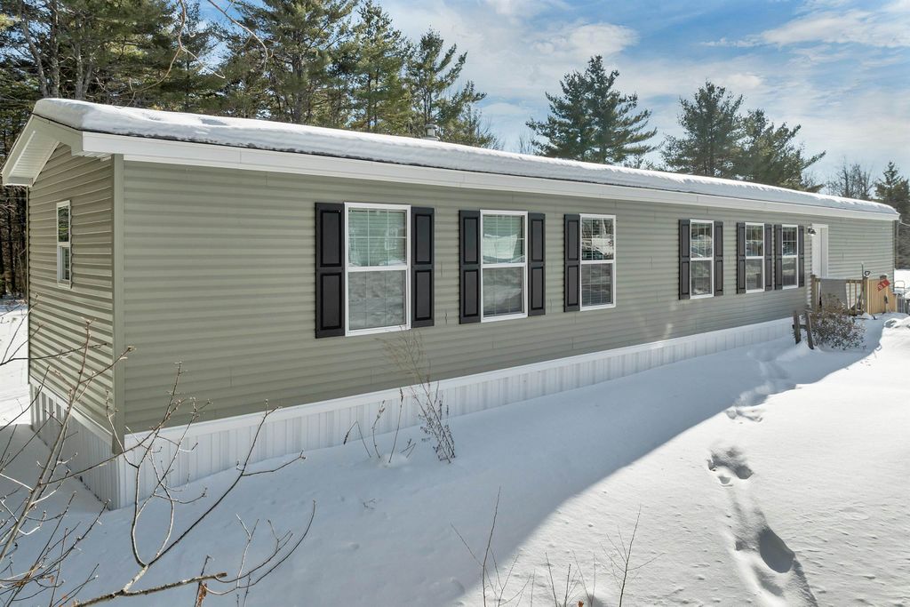 Photo of 101 Thurley Road, Ossipee, NH 03814 (MLS # 5076497)