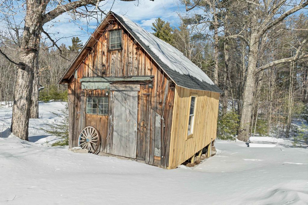 Photo of 101 Thurley Road, Ossipee, NH 03814 (MLS # 5076497)