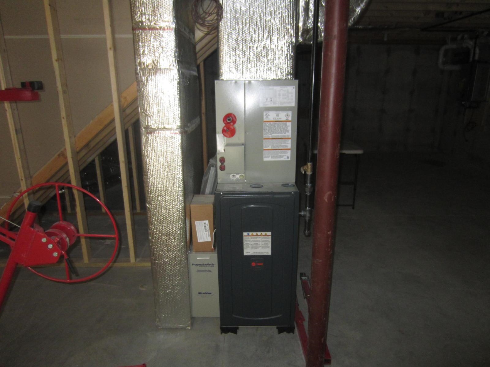 Deerfield, New Hampshire 03037, United States, 3 Bedrooms Bedrooms, ,3 BathroomsBathrooms,Residential,Active,214813