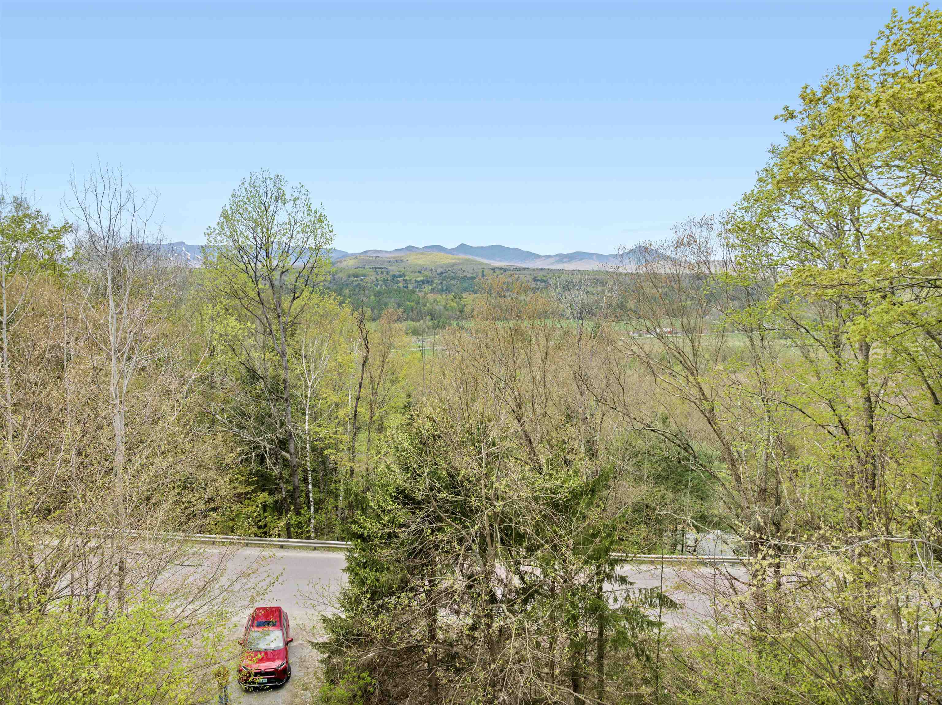 Stowe, Vermont 05672, United States, 4 Bedrooms Bedrooms, ,2 BathroomsBathrooms,Residential,Pending,131685