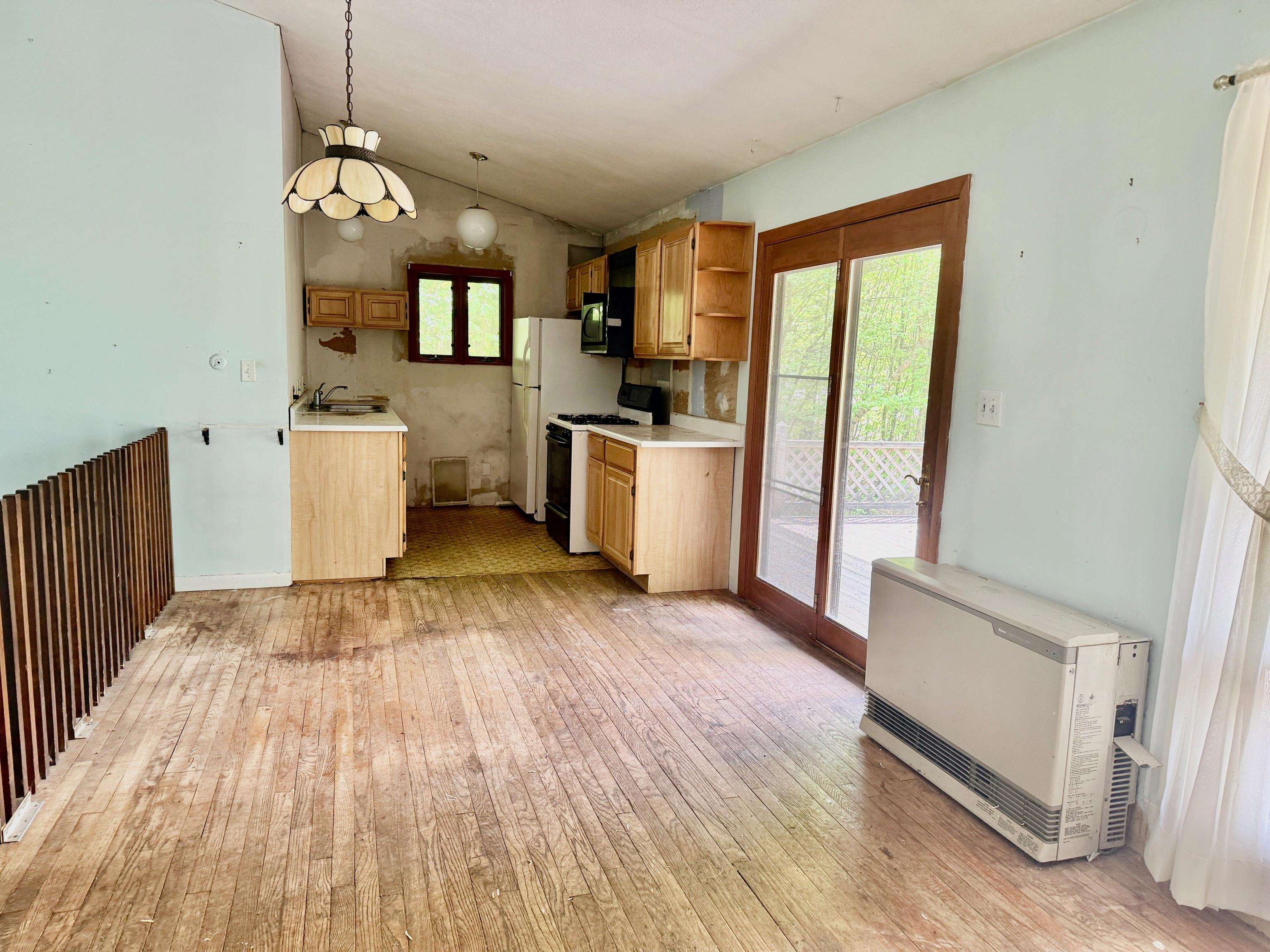 Stowe, Vermont 05672, United States, 4 Bedrooms Bedrooms, ,2 BathroomsBathrooms,Residential,Pending,131685