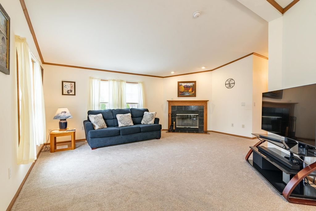 Photo of 40 Ivy Lane, Farmington, NH 03835 (MLS # 5087837)