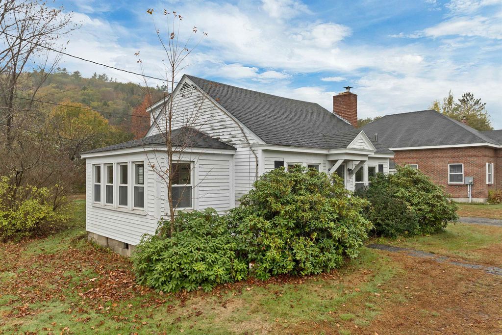 Photo of 317 NH Rt 25, Warren, NH 03279 (MLS # 5067753)