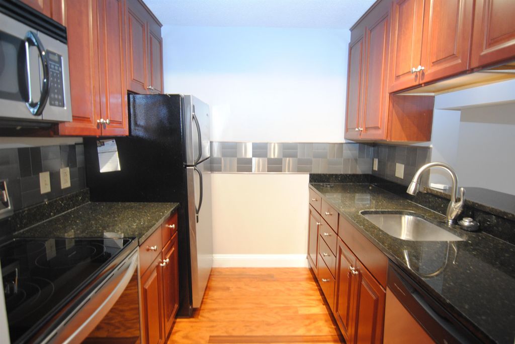 Photo of 108 Eastern Avenue #304, Manchester, NH 03104 (MLS # 5083257)