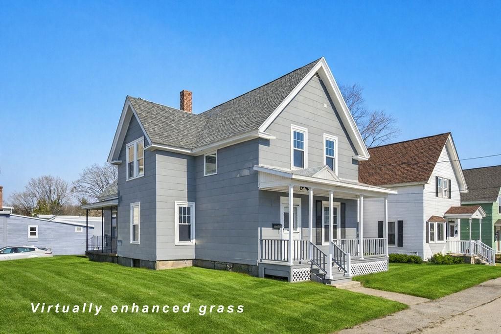 Photo of 10 Hayes Avenue, Manchester, NH 03103 (MLS # 5080363)