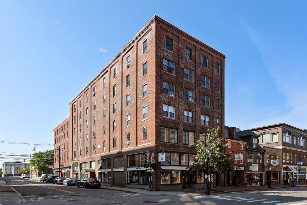 Photo of 90 Fleet Street #4-5, Portsmouth, NH 03801 (MLS # 5051681)