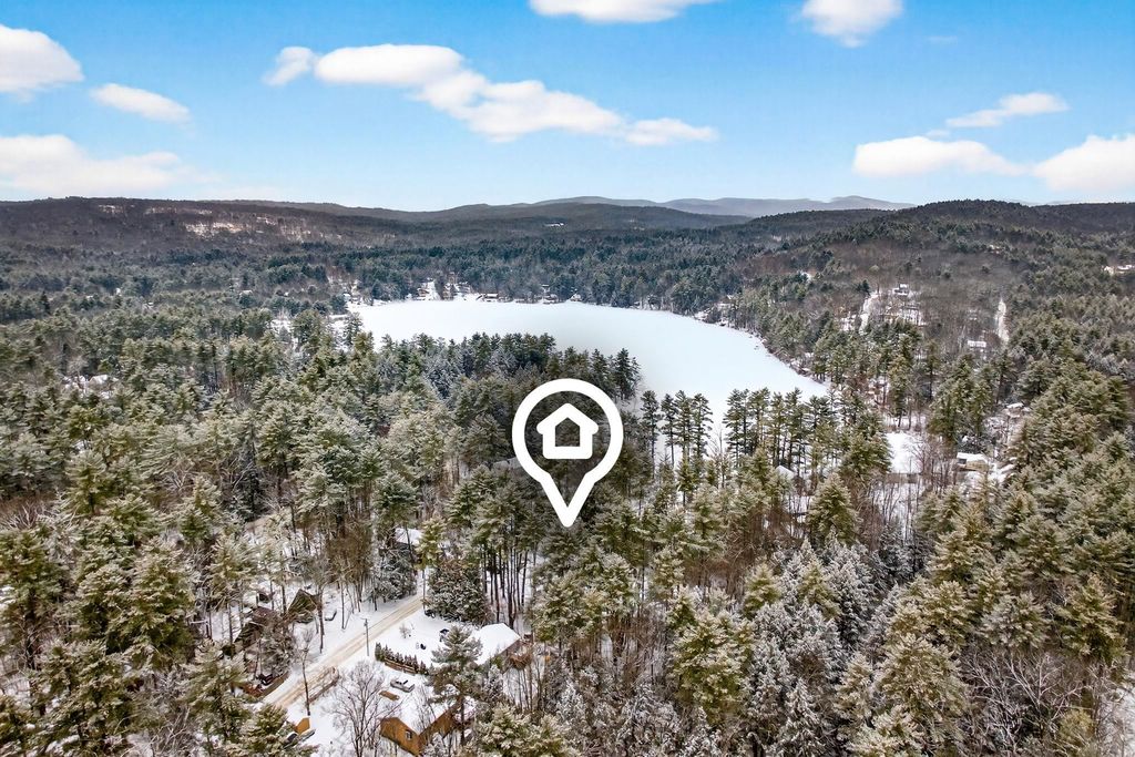 Photo of 6 Birch Tree Lane, Hillsborough, NH 03244 (MLS # 5074072)