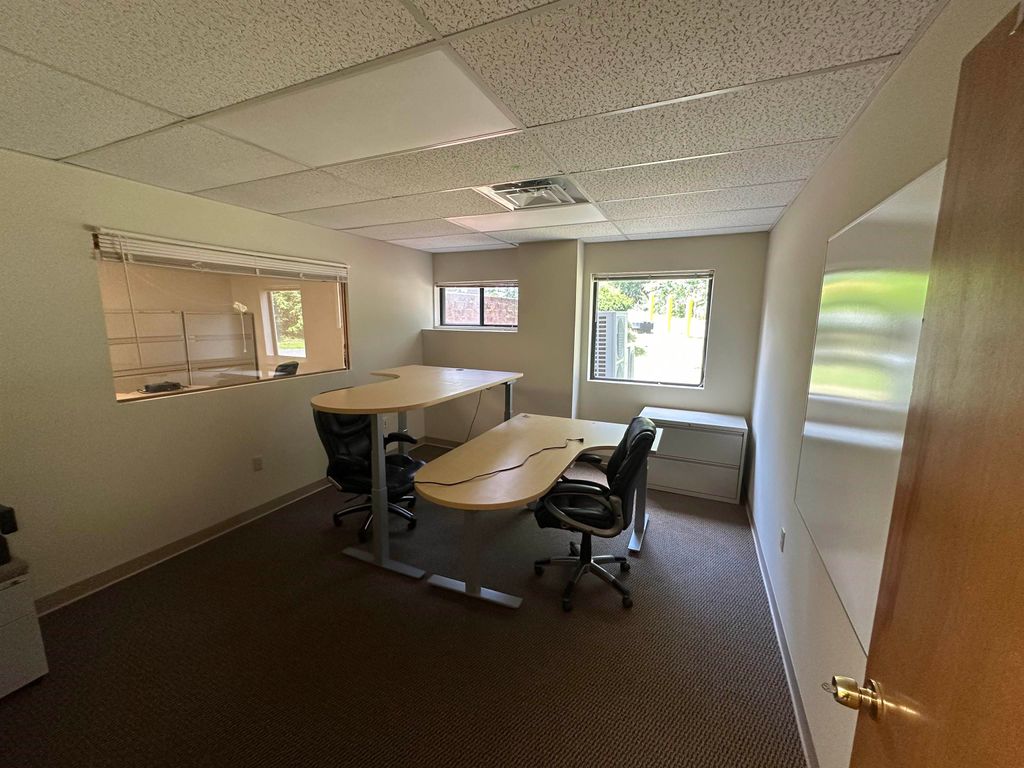 Photo of 380 Harvey Road #B, Manchester, NH 03103 (MLS # 5049451)