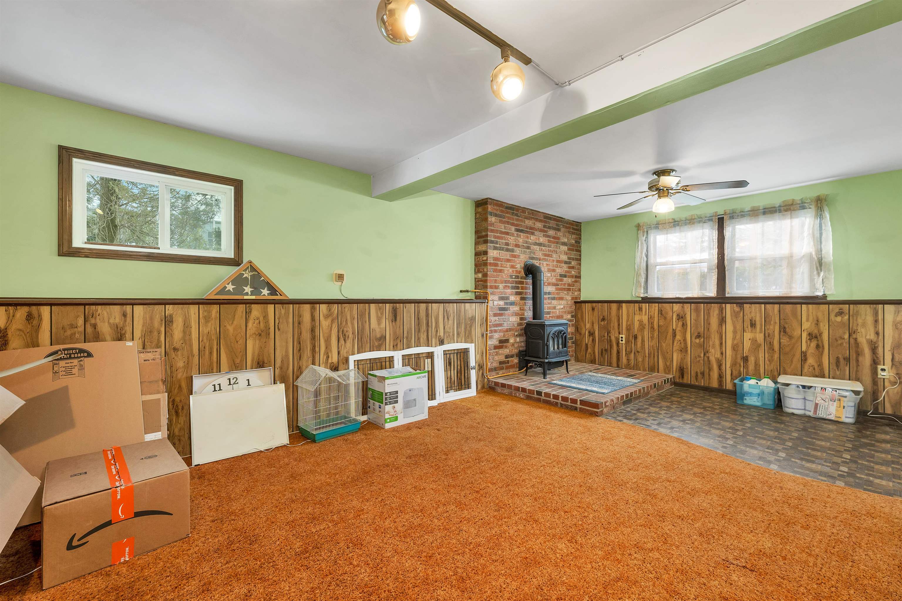 Manchester, New Hampshire 03104, United States, 4 Bedrooms Bedrooms, ,3 BathroomsBathrooms,Residential,Pending,5540