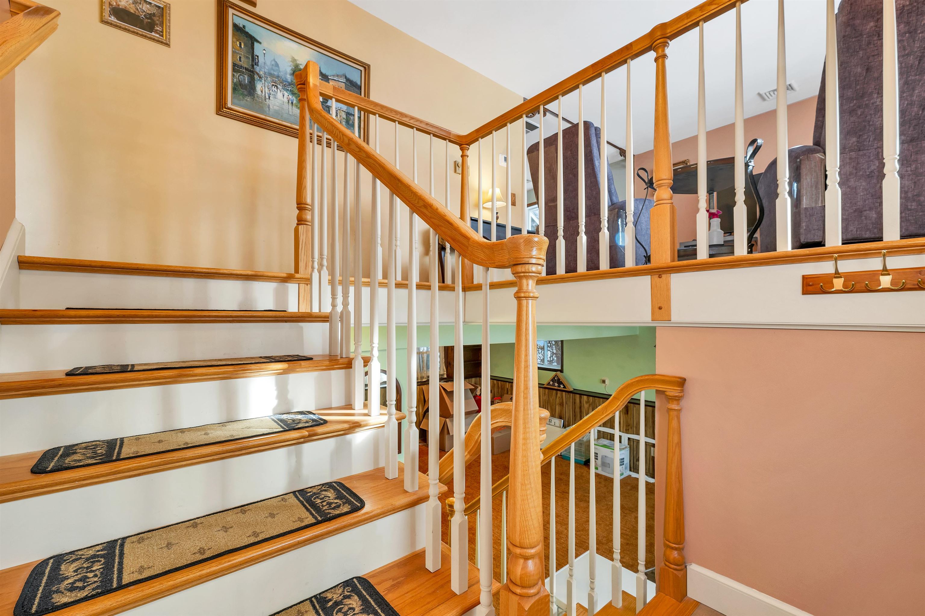 Manchester, New Hampshire 03104, United States, 4 Bedrooms Bedrooms, ,3 BathroomsBathrooms,Residential,Pending,5540