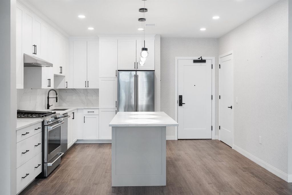 Photo of 18 Artisan Drive #207, Salem, NH 03079 (MLS # 5077019)