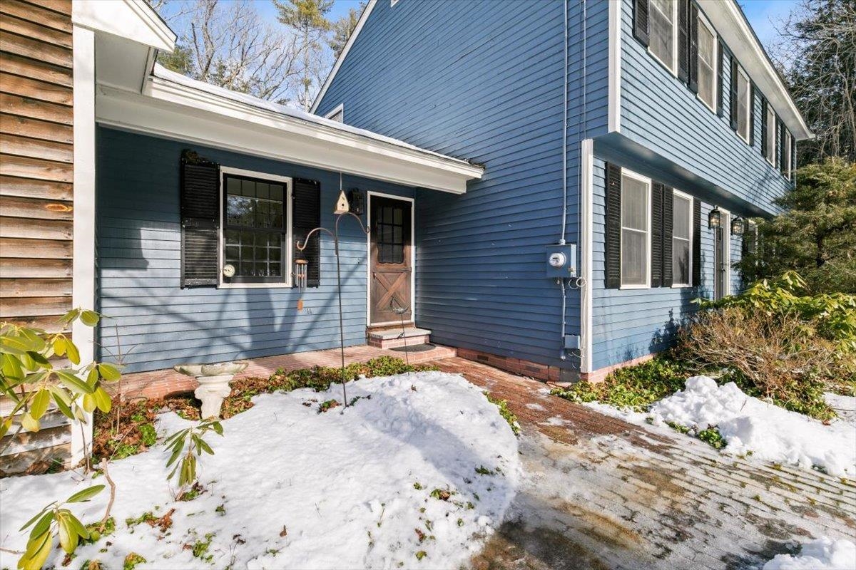 Fremont, New Hampshire 03044, United States, 3 Bedrooms Bedrooms, ,2 BathroomsBathrooms,Residential,Pending,8850