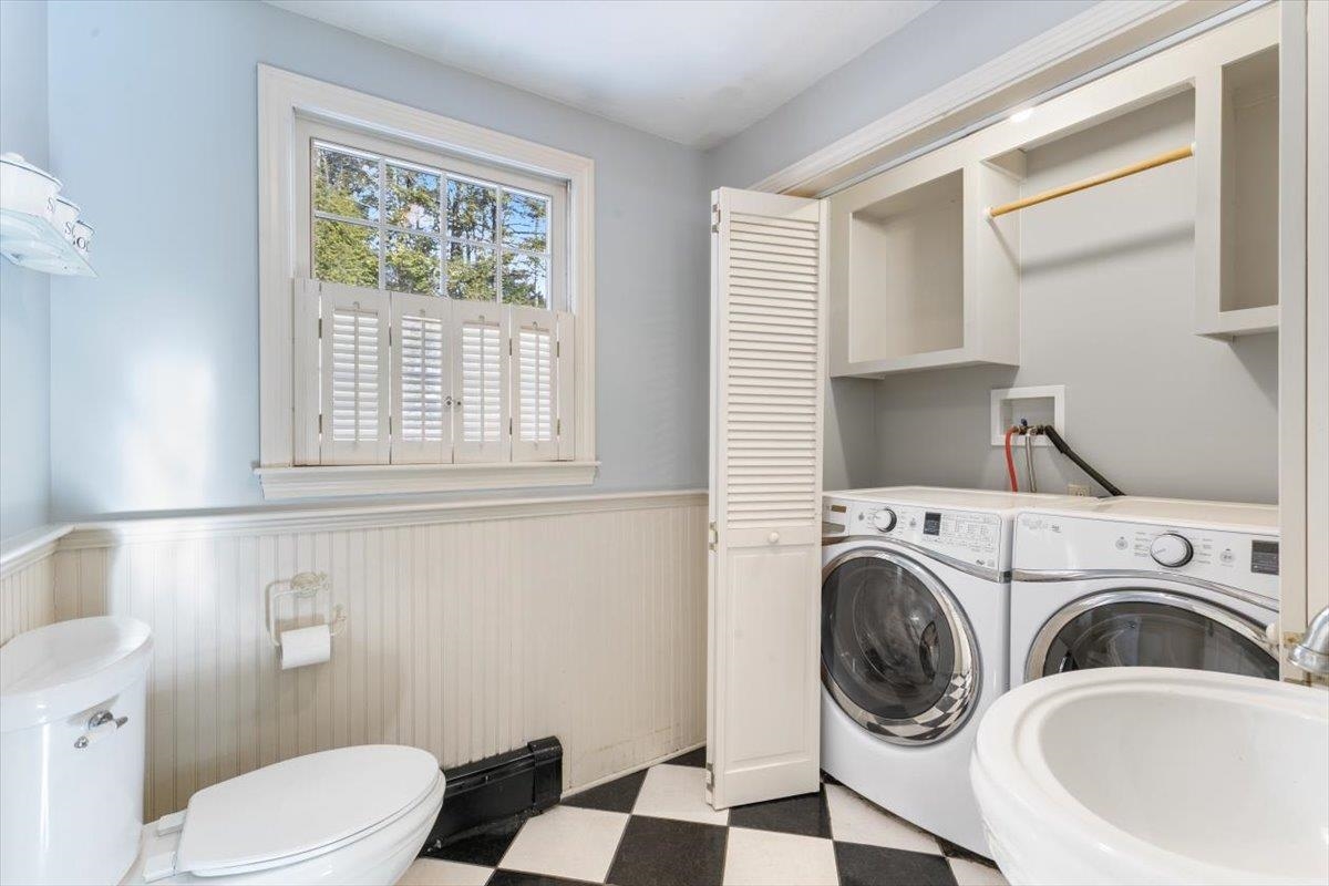 Fremont, New Hampshire 03044, United States, 3 Bedrooms Bedrooms, ,2 BathroomsBathrooms,Residential,Pending,8850