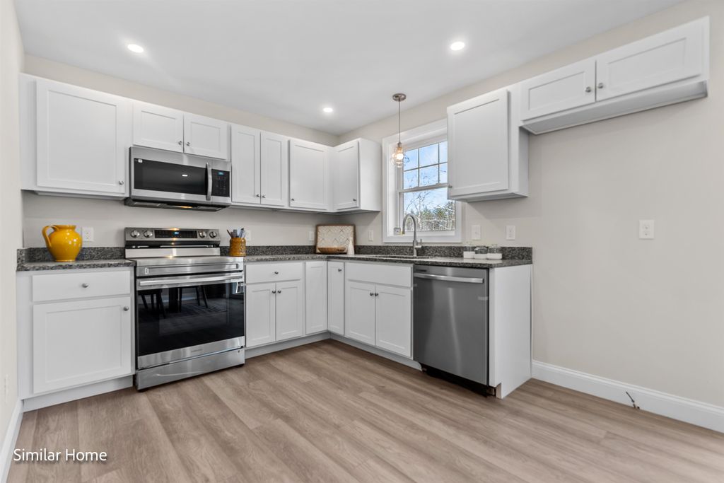 Photo of 7 The Crossings at Village Center Center, Barrington, NH 03825 (MLS # 5055959)