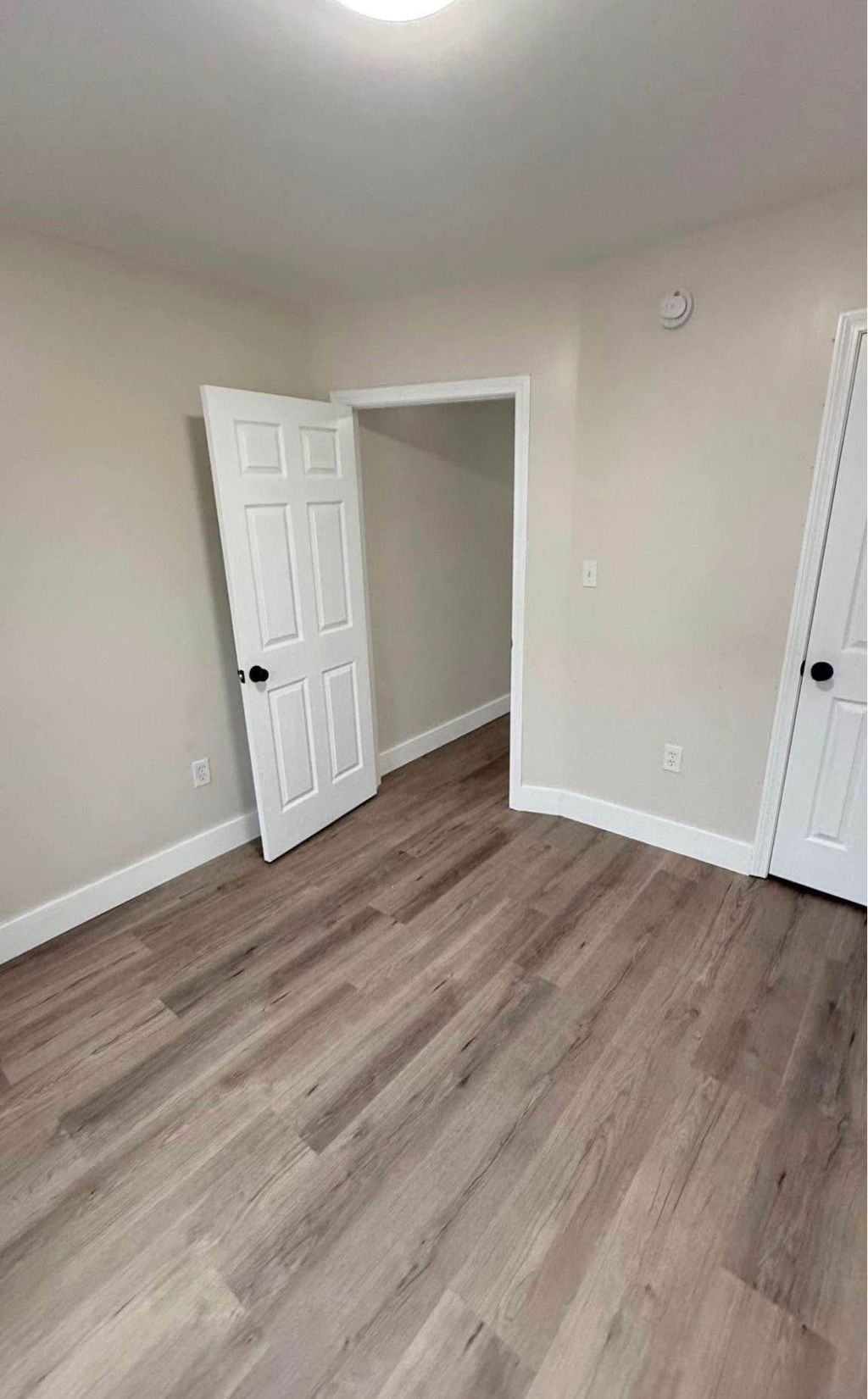 Photo of 388 Belmont Street #2nd floor, Manchester, NH 03104 (MLS # 5063340)